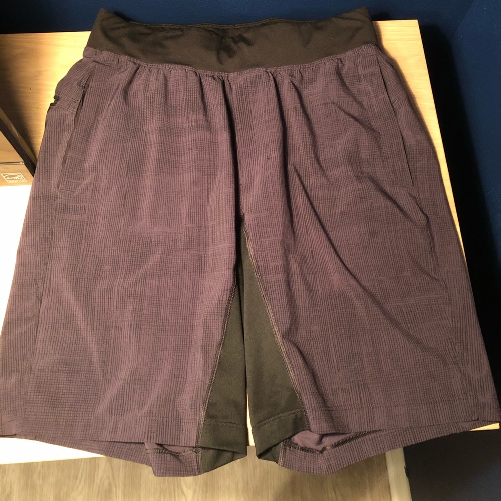 Lululemon T.H.E. Short 9” - Picture 3 of 3